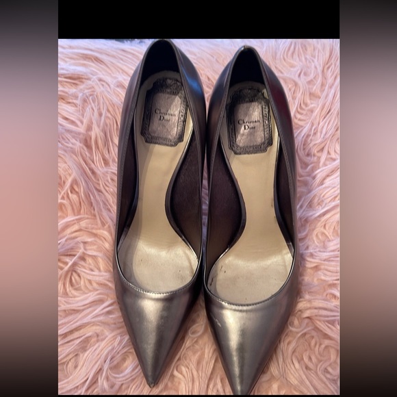 COPY - Christian Dior Pumps - Picture 1 of 5